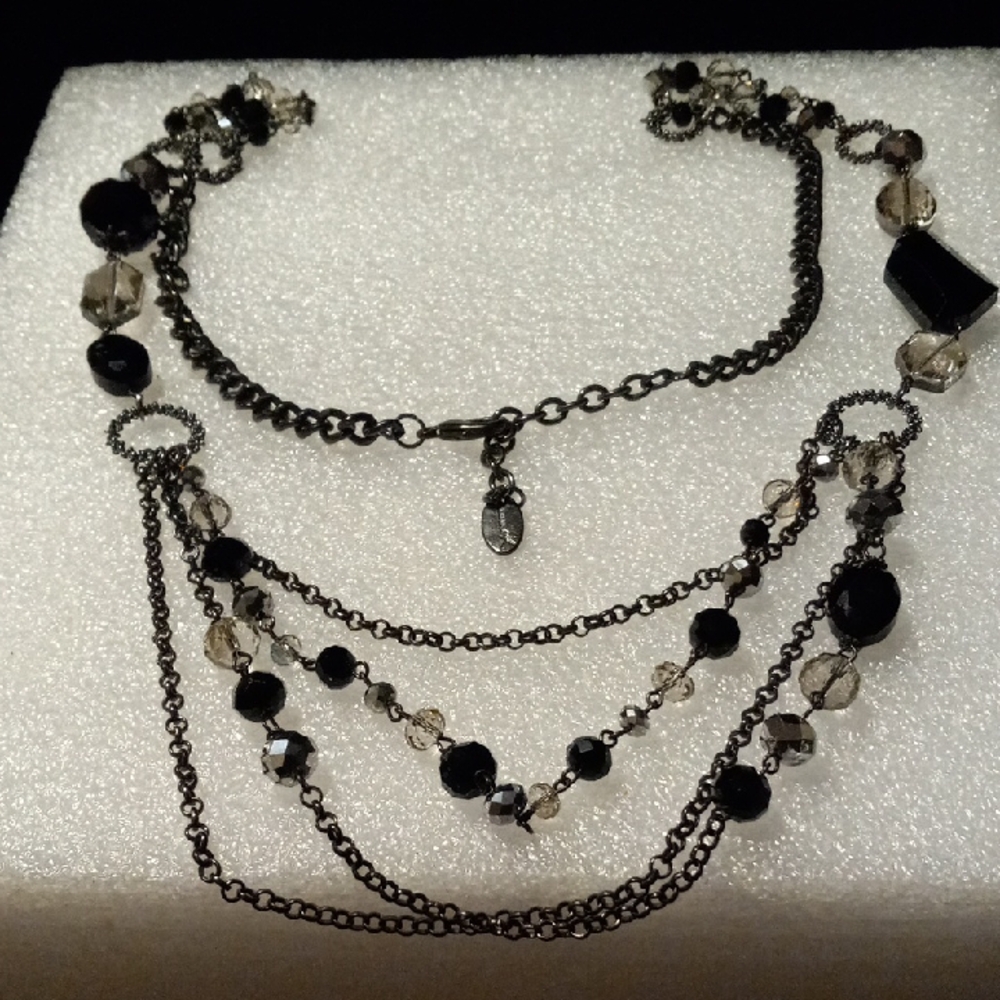 Youmi K jewelrys Elegant Black and Silver Layered Necklace